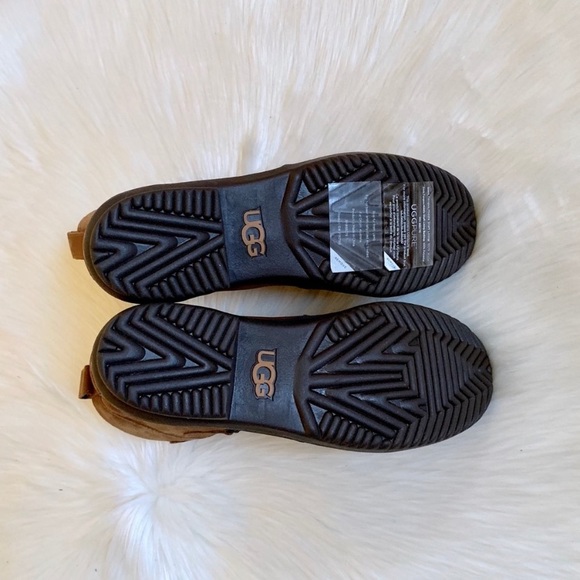 UGG Chestnut Azaria Waterproof Duck Boots - Picture 7 of 8